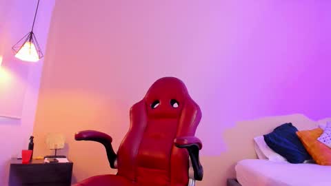 Bella Wild online show from March 2026 12:10:02 PM