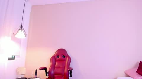 Bella Wild online show from April 2026 12:10:01 PM