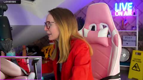 Snapshot of belle_alice chatting on February 2025 07:43:01 AM Alice online show from February 2025 07:43:01 AM