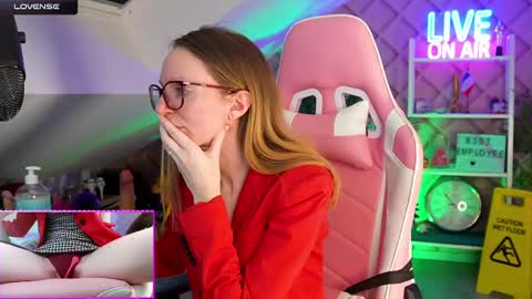 Snapshot of belle_alice chatting on February 2025 01:55:02 PM Alice online show from February 2025 01:55:02 PM