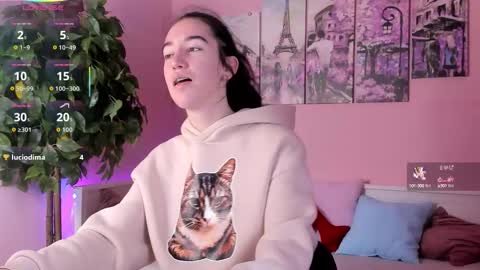 Snapshot of belle_via chatting on September 2025 01:25:02 PM Bella online show from September 2025 01:25:02 PM