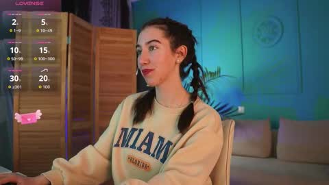 Snapshot of belle_via chatting on November 2025 05:48:01 PM Bella online show from November 2025 05:48:01 PM