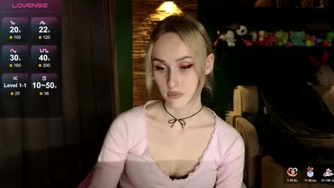 Snapshot of belle_vill chatting on December 2025 09:36:02 AM Belle online show from December 2025 09:36:02 AM