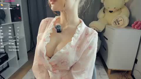 Bella online show from July 2026 06:04:01 PM