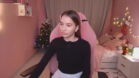 Bella online show from December 2025 03:02:02 AM