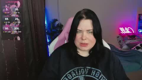 LinaBoo online show from November 2025 04:57:01 AM