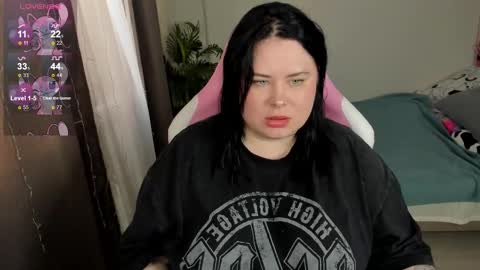 LinaBoo online show from December 2025 05:27:02 AM