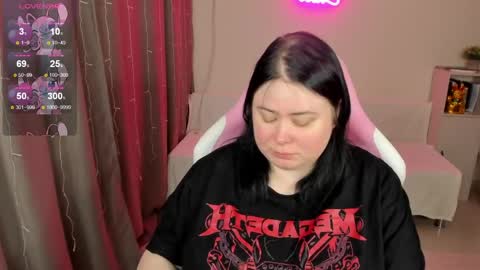 LinaBoo online show from April 2026 09:03:02 AM