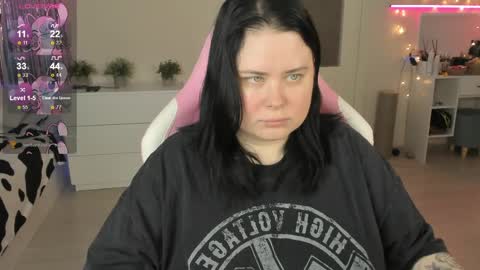 Snapshot of bellybooxo chatting on May 2026 09:05:02 AM LinaBoo online show from May 2026 09:05:02 AM