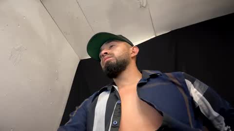 Snapshot of bemysecrett chatting on December 2024 01:06:01 PM bemysecrett online show from December 2024 01:06:01 PM