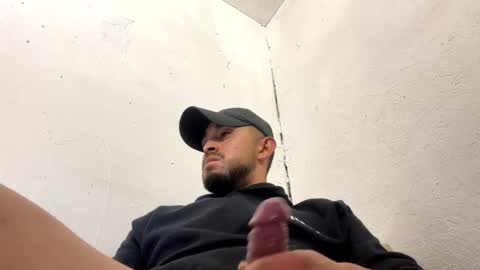 Snapshot of bemysecrett chatting on January 2025 04:35:01 PM bemysecrett online show from January 2025 04:35:01 PM