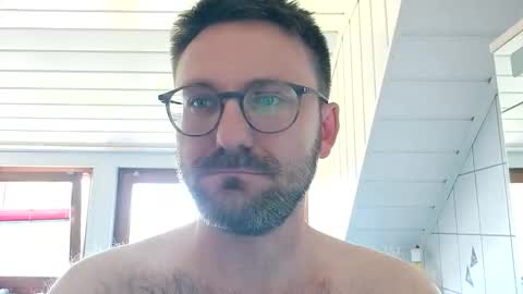 ben00189 online show from May 2026 01:17:01 PM