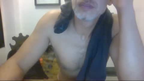 benedett22 online show from May 2026 08:47:01 PM