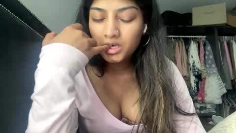 Snapshot of bengalibaddie7_x chatting on May 2026 04:42:02 AM bengalibaddie7_x online show from May 2026 04:42:02 AM
