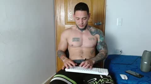 benjamin_isaac online show from December 2024 01:03:02 AM