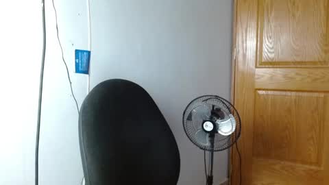 benjamin_isaac online show from February 2025 11:51:02 PM