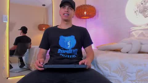 BENJAMIN online show from June 2026 03:53:02 AM
