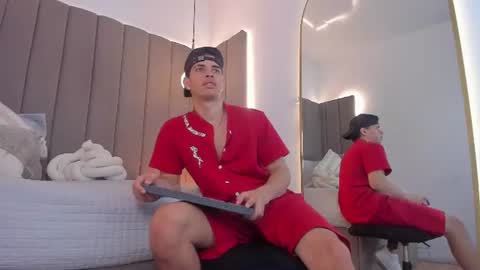 BENJAMIN online show from July 2026 01:52:01 AM