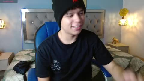 BENJAMIN online show from December 2024 07:33:01 PM