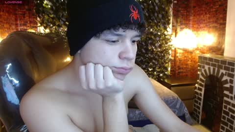 BENJAMIN online show from January 2025 10:26:01 PM