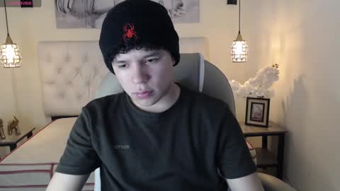 BENJAMIN online show from January 2025 08:03:02 PM