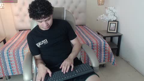 BENJAMIN online show from February 2025 01:19:02 PM