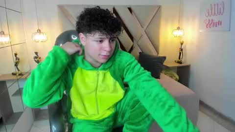 BENJAMIN online show from September 2025 07:57:01 PM