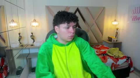 BENJAMIN online show from September 2025 07:08:01 AM