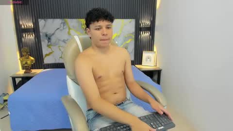 BENJAMIN online show from September 2025 08:13:02 PM