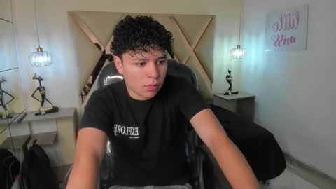 BENJAMIN online show from October 2025 07:56:01 PM