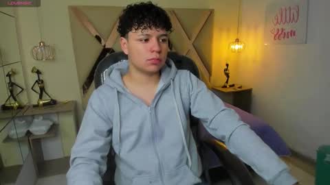 BENJAMIN online show from November 2025 08:20:02 PM