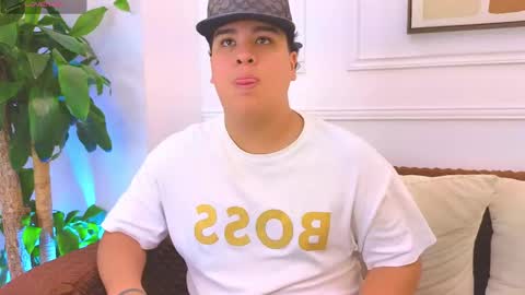 bennett_alejoo online show from May 2026 06:49:01 PM