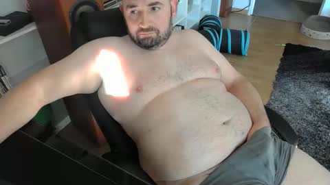 Snapshot of bennn54 chatting on October 2025 11:31:02 AM Ben online show from October 2025 11:31:02 AM