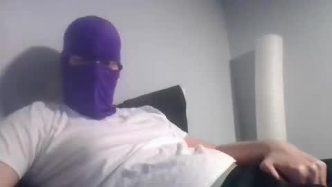 bennybueno online show from April 2026 03:41:01 AM