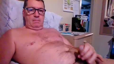 Snapshot of bennybutterfly007 chatting on January 2025 12:35:02 PM bennybutterfly007 online show from January 2025 12:35:02 PM