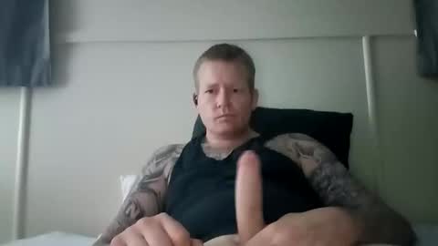 Snapshot of bennyinbrissy chatting on February 2026 03:31:01 PM bennyinbrissy online show from February 2026 03:31:01 PM