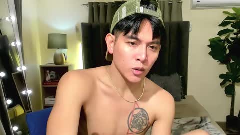 Snapshot of bentlyfuck chatting on November 2025 09:06:01 PM bentlyfuck online show from November 2025 09:06:01 PM