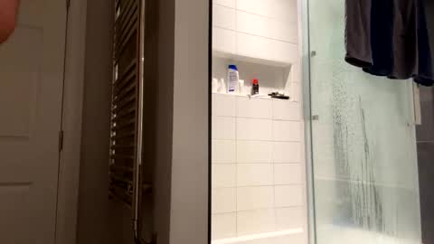 benz10001 online show from February 2026 04:16:02 AM