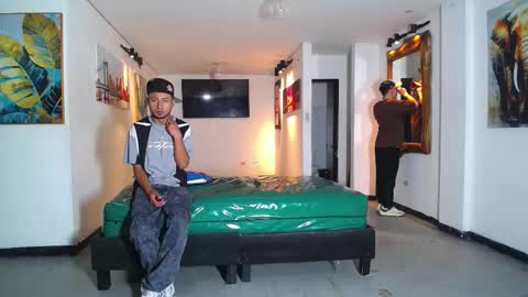 benz boys online show from November 2025 12:33:02 PM