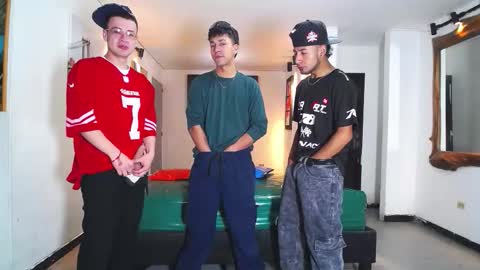 benz boys online show from November 2025 01:11:01 PM