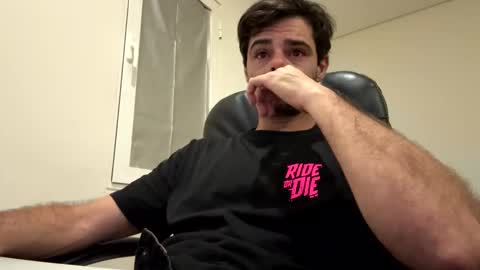 Snapshot of berltex chatting on November 2025 01:41:02 AM Berltex online show from November 2025 01:41:02 AM