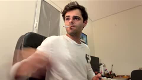 Snapshot of berltex chatting on December 2025 12:19:01 AM Berltex online show from December 2025 12:19:01 AM