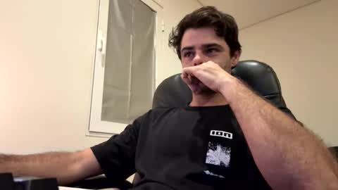 Snapshot of berltex chatting on December 2025 12:52:02 AM Berltex online show from December 2025 12:52:02 AM