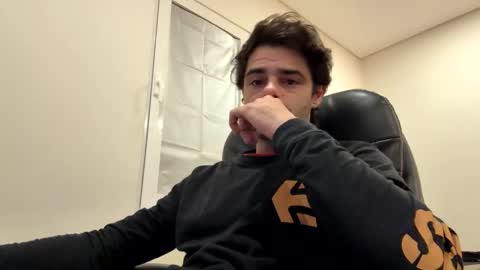 Snapshot of berltex chatting on January 2026 02:15:01 AM Berltex online show from January 2026 02:15:01 AM