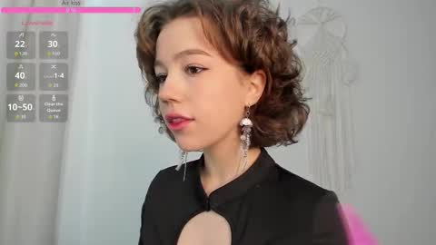 Inna online show from November 2025 07:03:01 AM