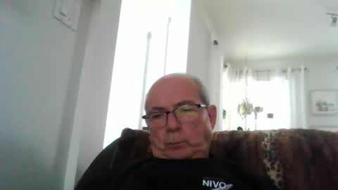 bernard1102 online show from January 2026 02:52:02 PM