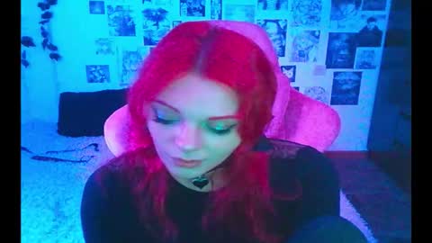 Snapshot of berriekitten chatting on October 2025 06:37:01 PM BerrieKitten online show from October 2025 06:37:01 PM