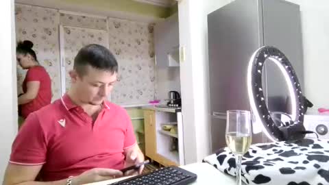 Snapshot of best_ass2000 chatting on December 2025 08:15:01 PM best_ass2000 online show from December 2025 08:15:01 PM