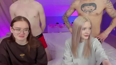 Snapshot of best_trip chatting on March 2025 02:16:01 PM Danny and Kira online show from March 2025 02:16:01 PM