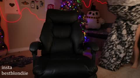 Chloe Next stream on Friday online show from December 2024 08:27:02 PM